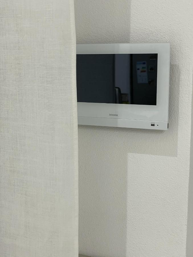 Varese Apartment Εξωτερικό φωτογραφία