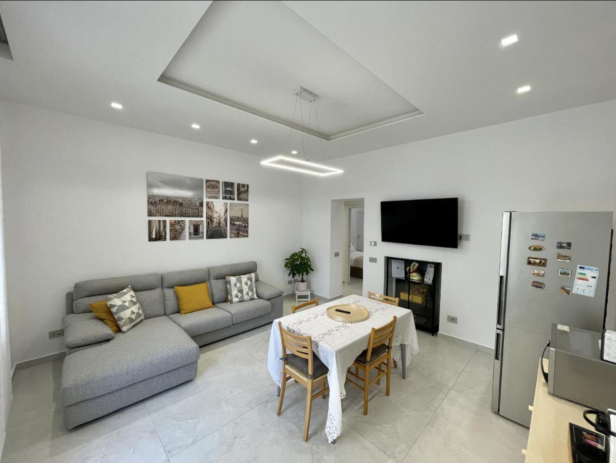 Varese Apartment Εξωτερικό φωτογραφία